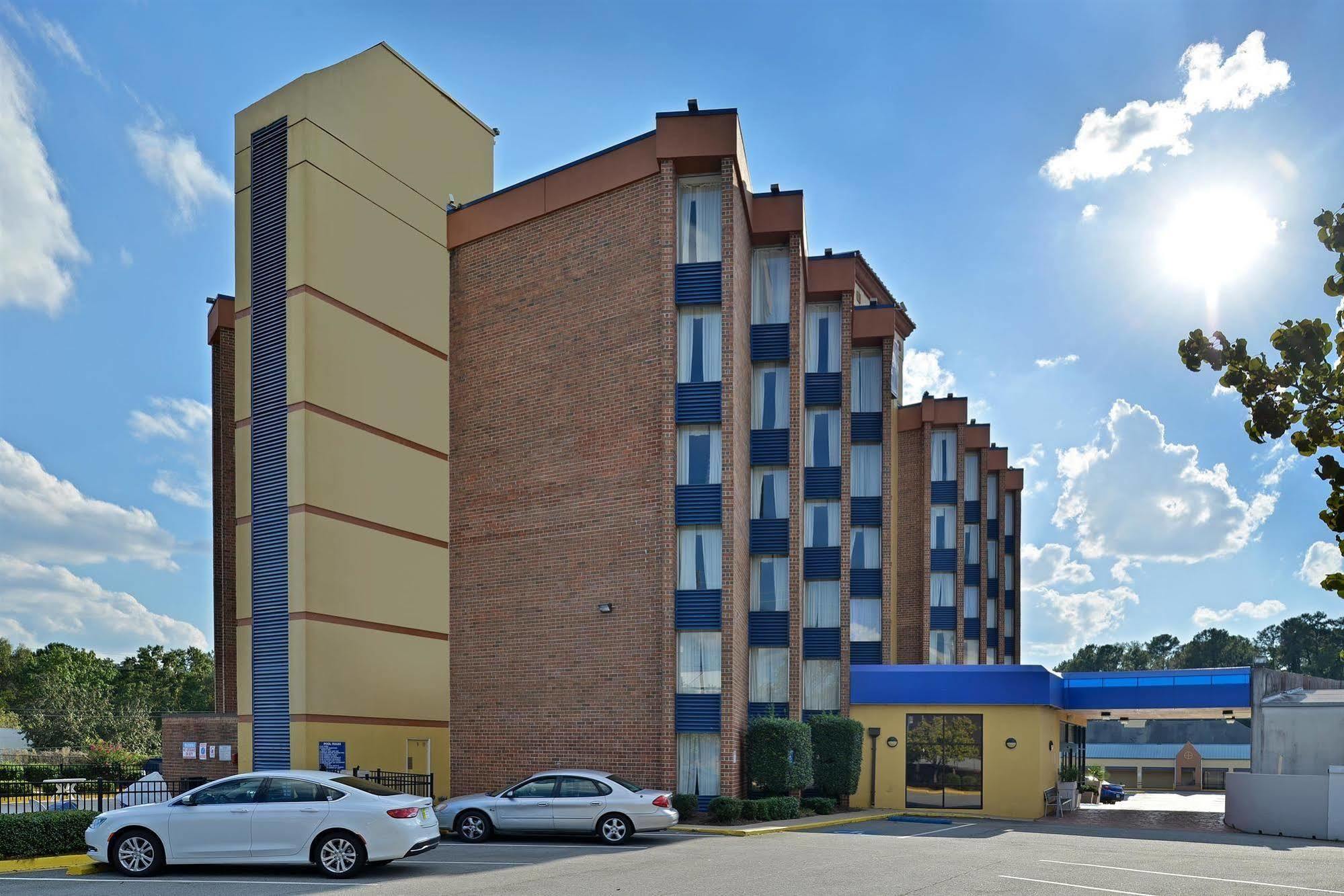 Red Roof Inn & Suites Macon Zewnętrze zdjęcie