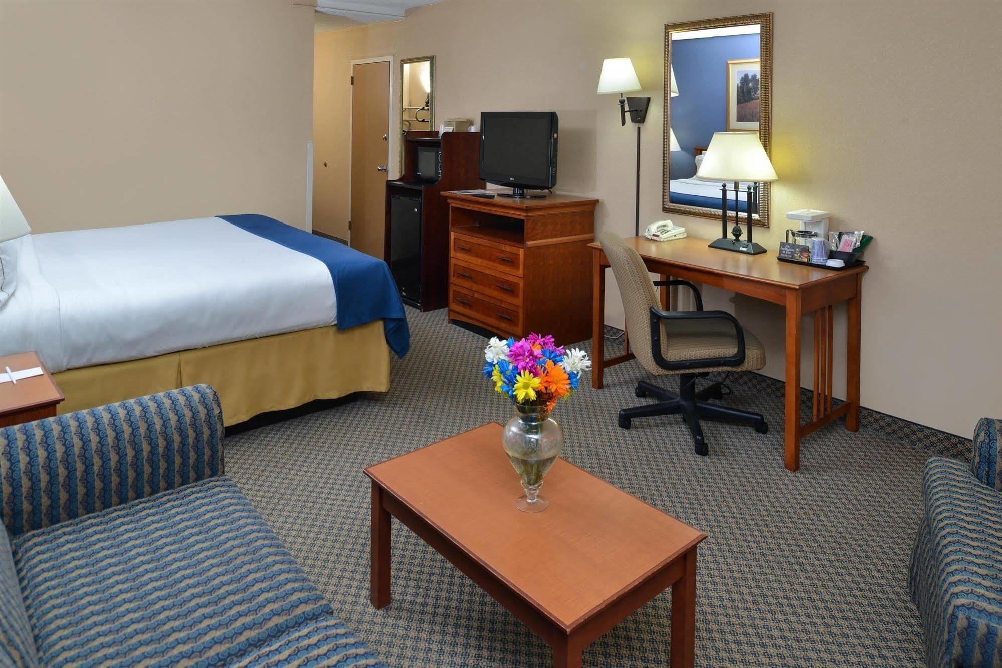 Red Roof Inn & Suites Macon Zewnętrze zdjęcie